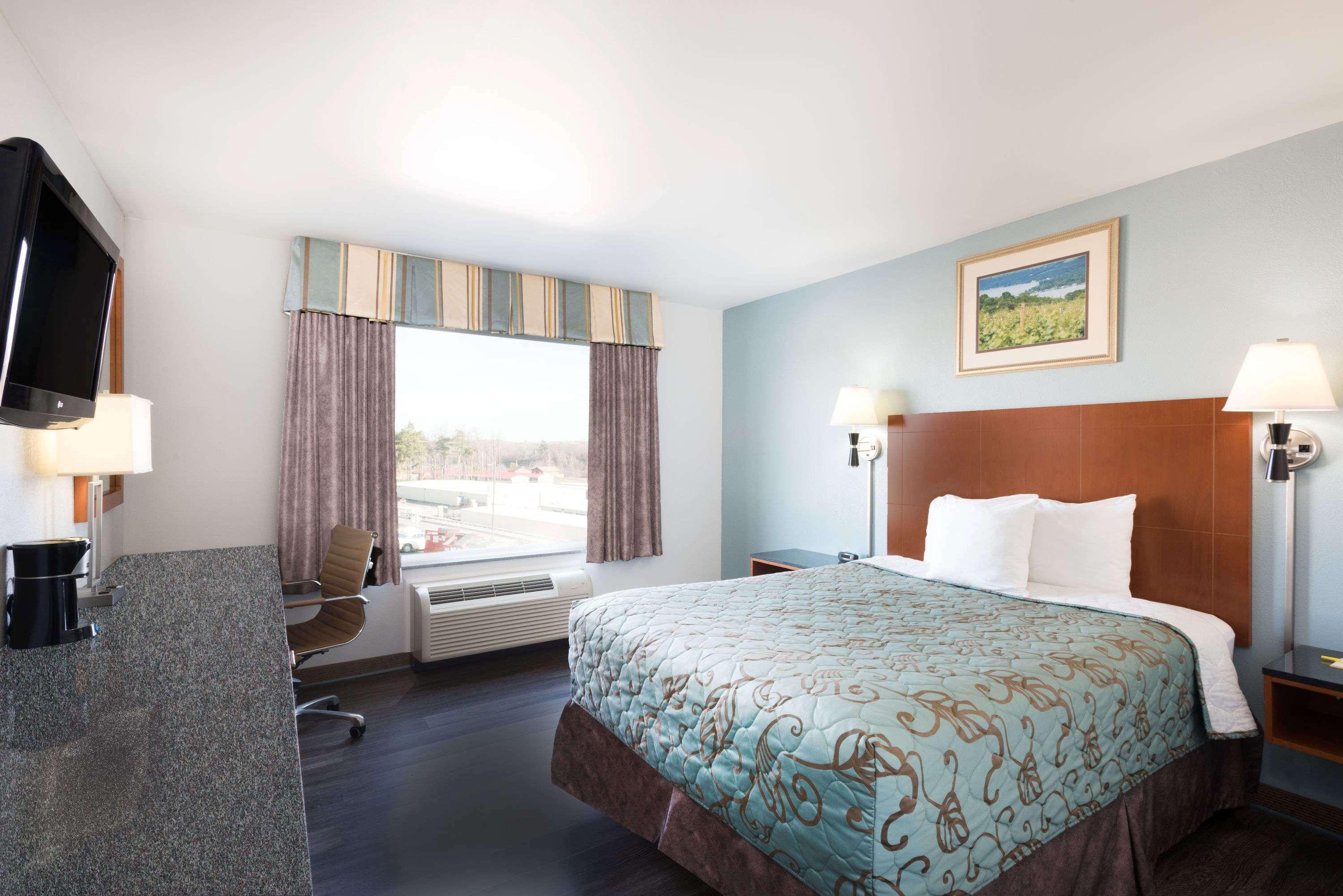 Days Inn By Wyndham Watertown Fort Drum Evans Mills Eksteriør bilde