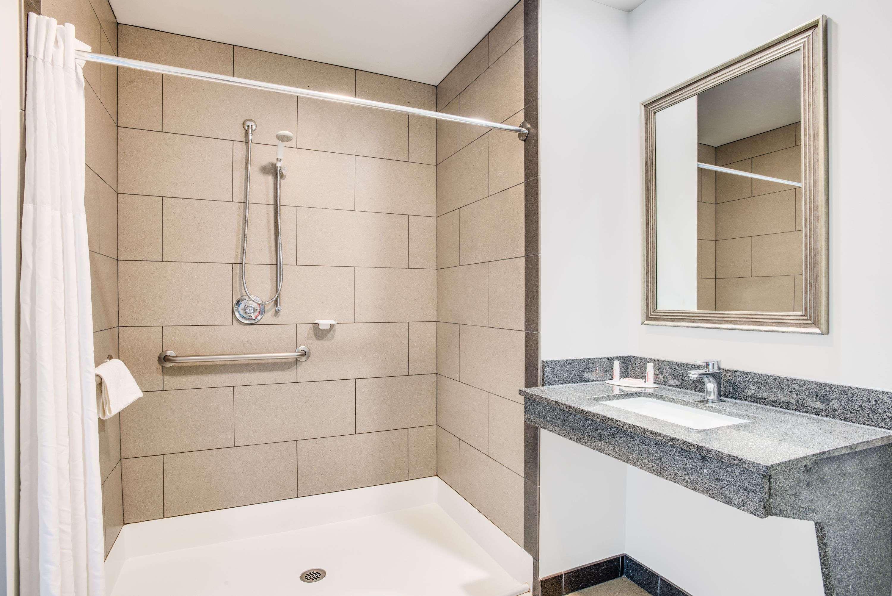 Days Inn By Wyndham Watertown Fort Drum Evans Mills Eksteriør bilde