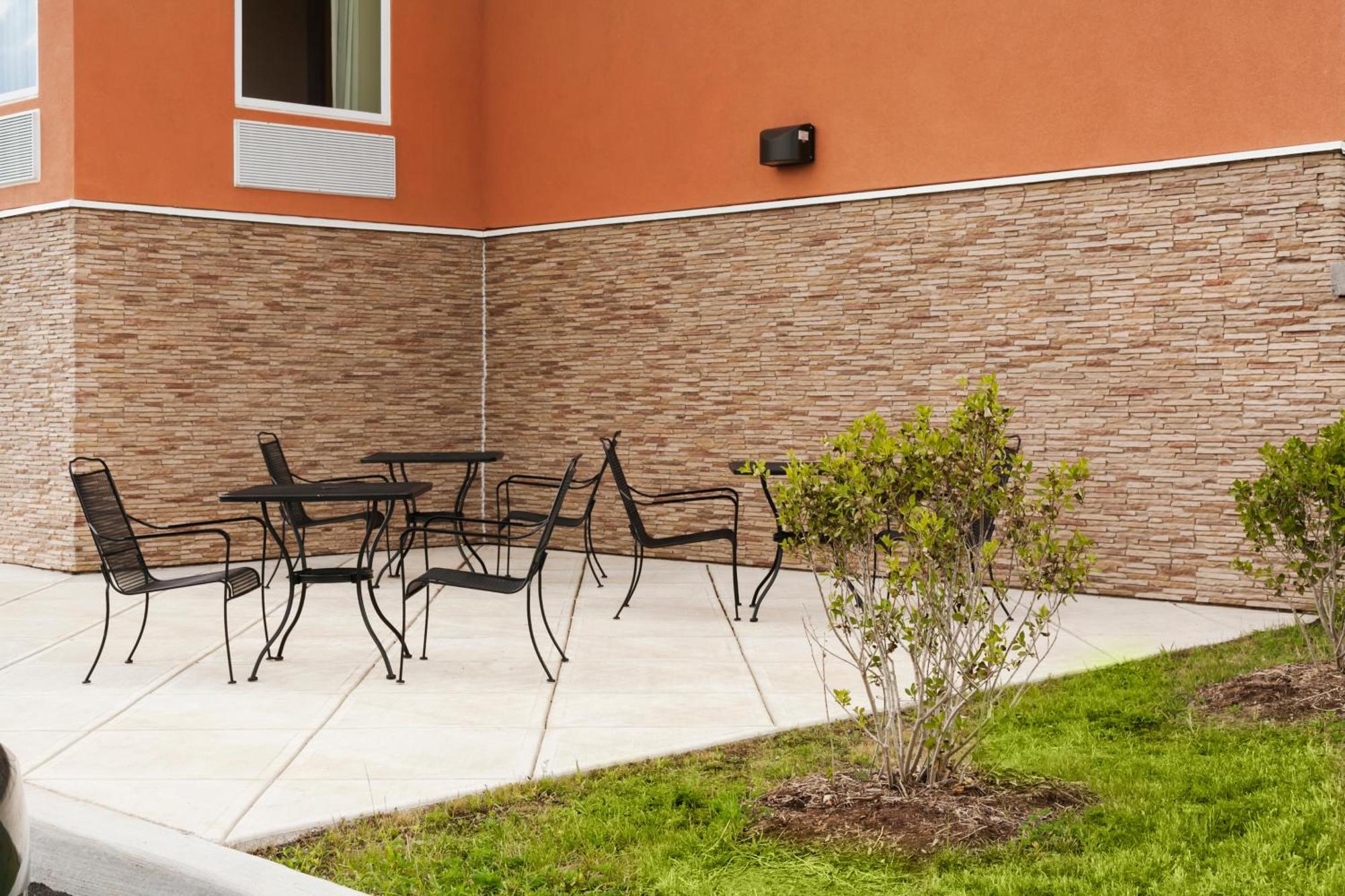 Days Inn By Wyndham Watertown Fort Drum Evans Mills Eksteriør bilde
