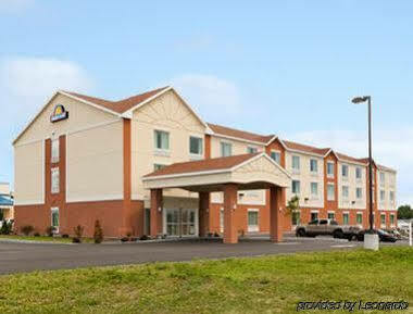 Days Inn By Wyndham Watertown Fort Drum Evans Mills Eksteriør bilde